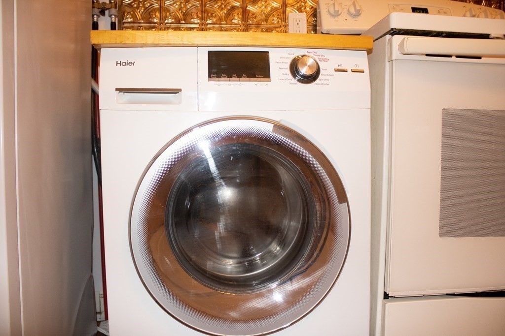 356 Maple Street, Unit R Holyoke, MA 01040 - Photo 10 of 15 Gallery Image 10