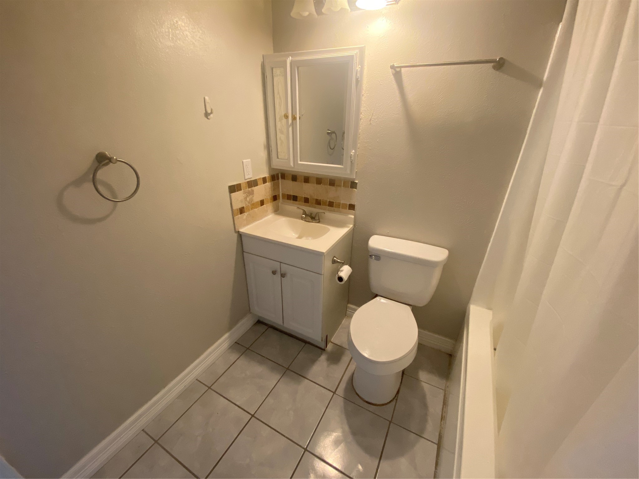 32910 Morrison Road, Unit B Brookshire, TX 77423 - Photo 17 of 24 Bathroom