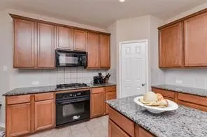 $3,000 | 10711 Bowden Chase Drive, Spring, TX 77379