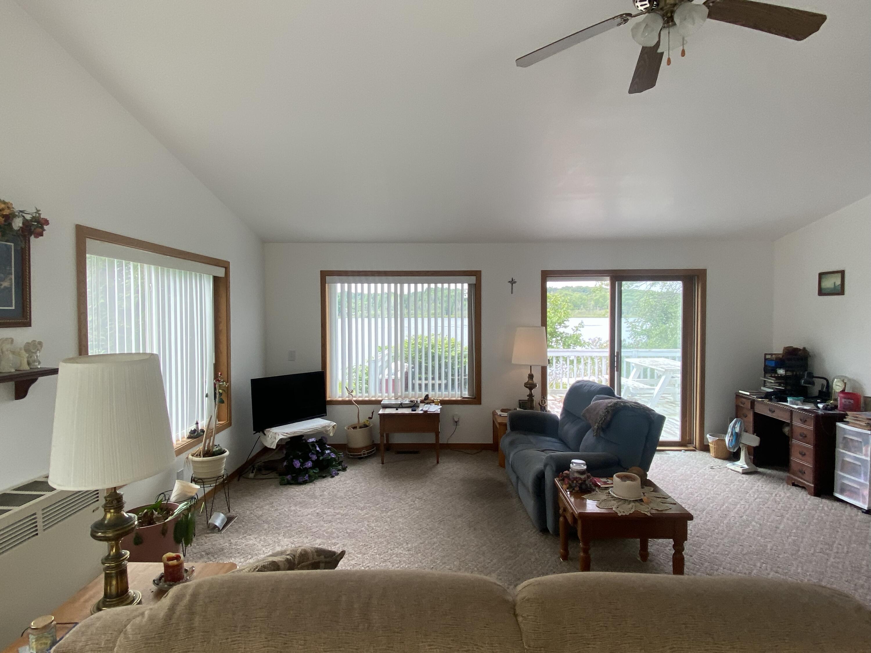 7 East Piney Road Manistee, MI 49660 - Photo 4 of 12 Lots of natural light!