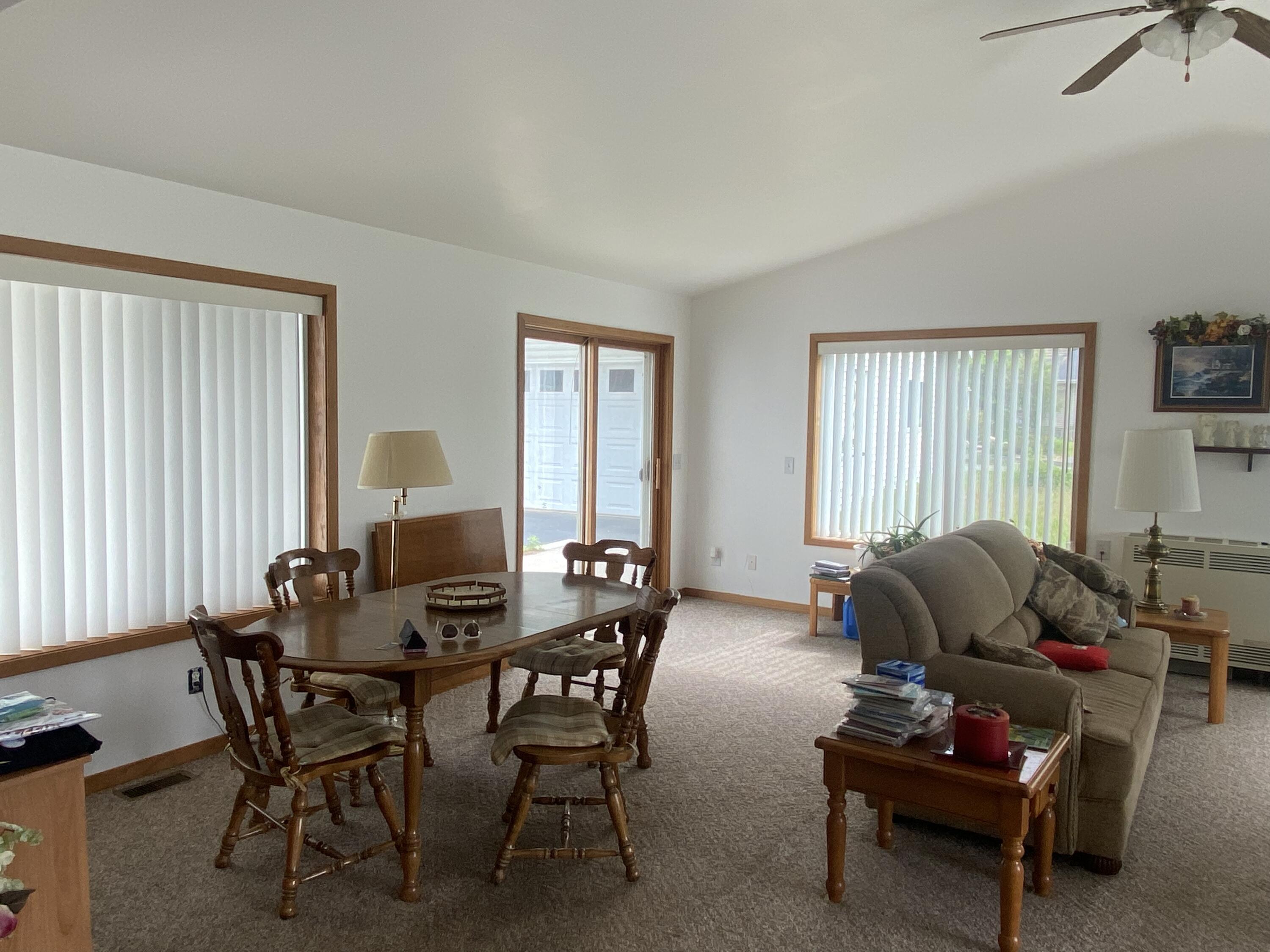 7 East Piney Road Manistee, MI 49660 - Photo 6 of 12 Dining area