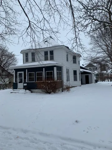 $159,900 | 21 1st Street Southeast, Madelia, MN 56062