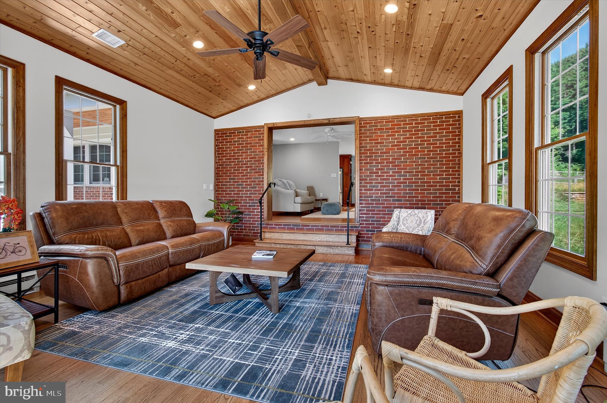 13471 Sagle Road Purcellville, VA 20132 - Photo 17 of 61
