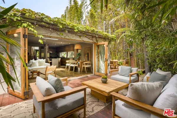 $3,195,000 | 1126 Indiana Avenue, Venice, CA 90291