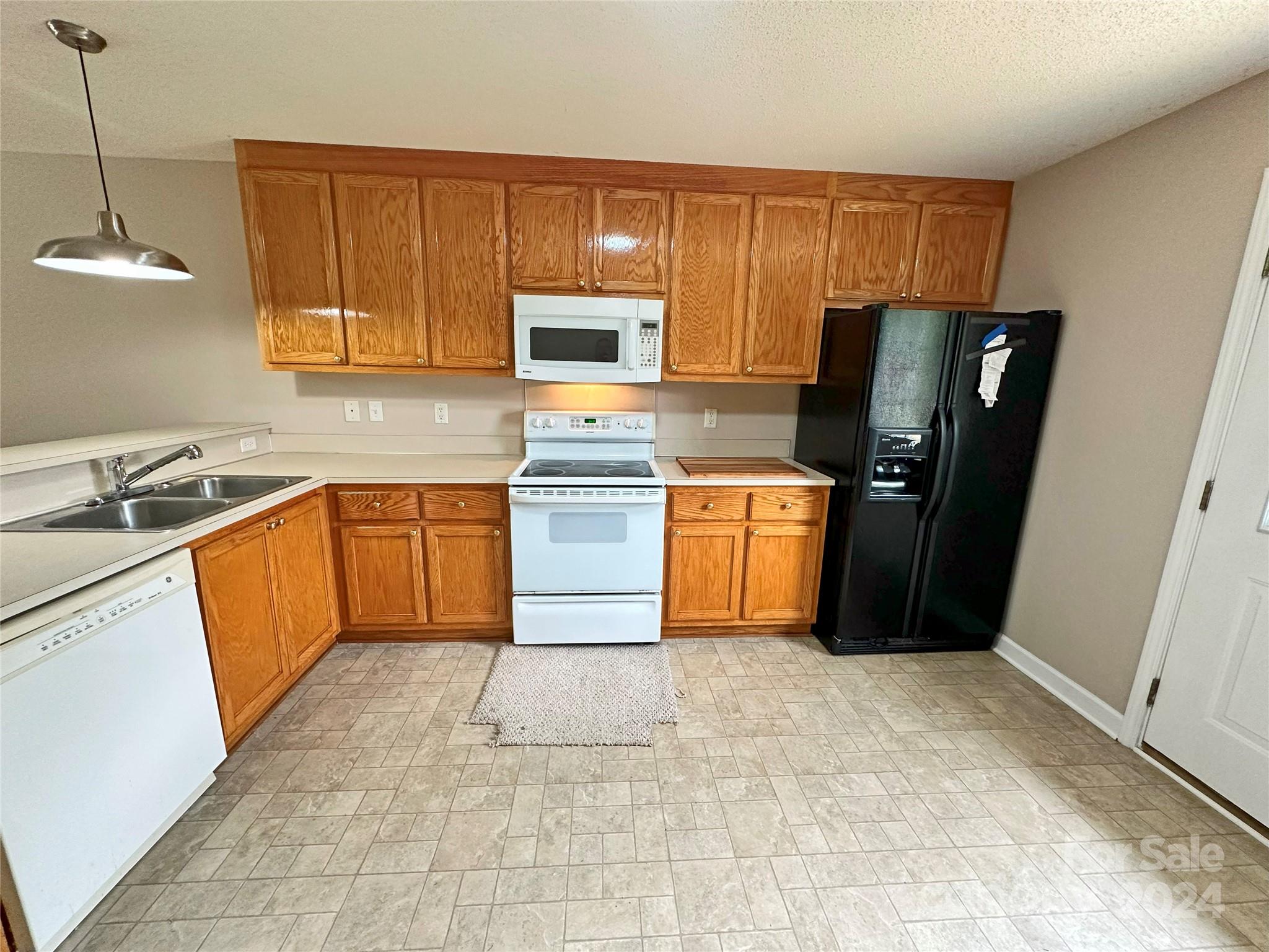 1640 Laboratory Road Lincolnton, NC 28092 - Photo 4 of 45 Gallery Image 4