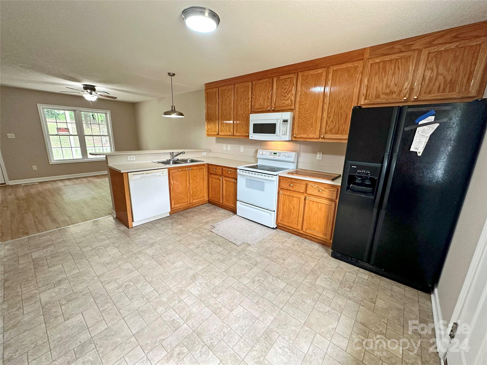 1640 Laboratory Road Lincolnton, NC 28092 - Photo 5 of 45 Gallery Image 5