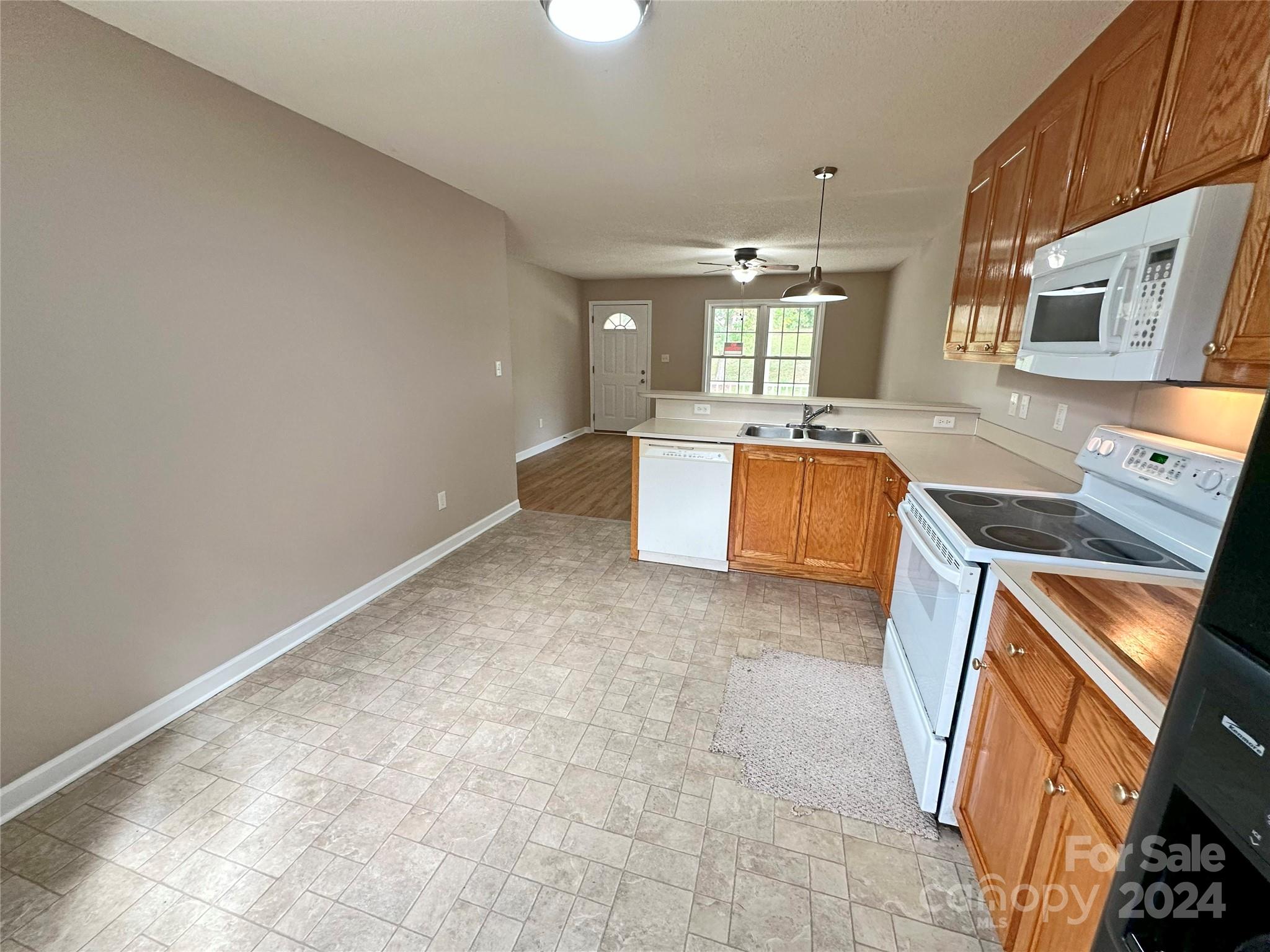 1640 Laboratory Road Lincolnton, NC 28092 - Photo 6 of 45 Gallery Image 6
