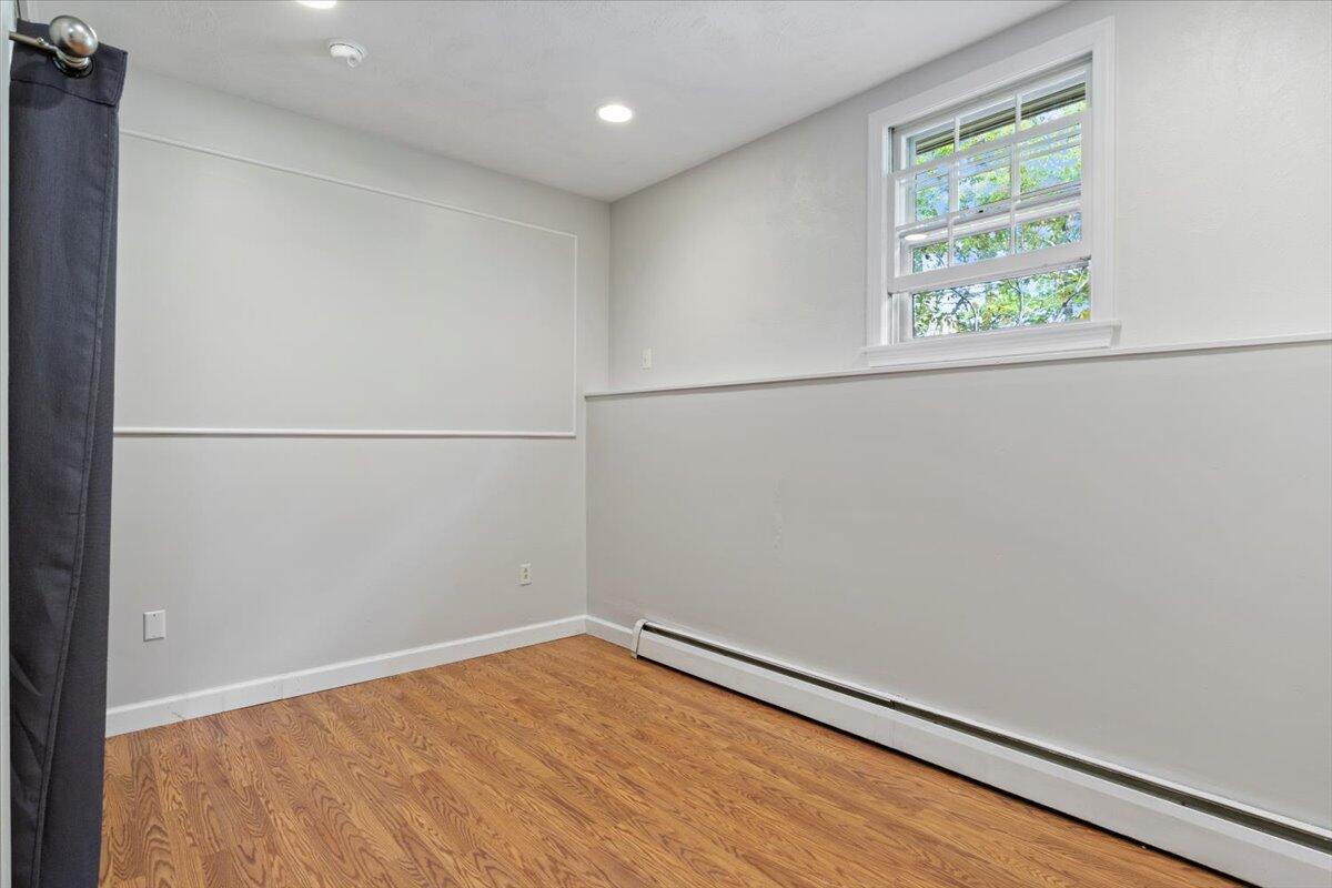 241 Ocean House Road Cape Elizabeth, ME 04107 - Photo 21 of 27 Office or mudroom