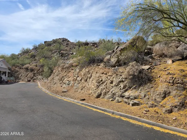 $85,900 | 2233 East Behrend Drive, Unit 48, Phoenix, AZ 85024