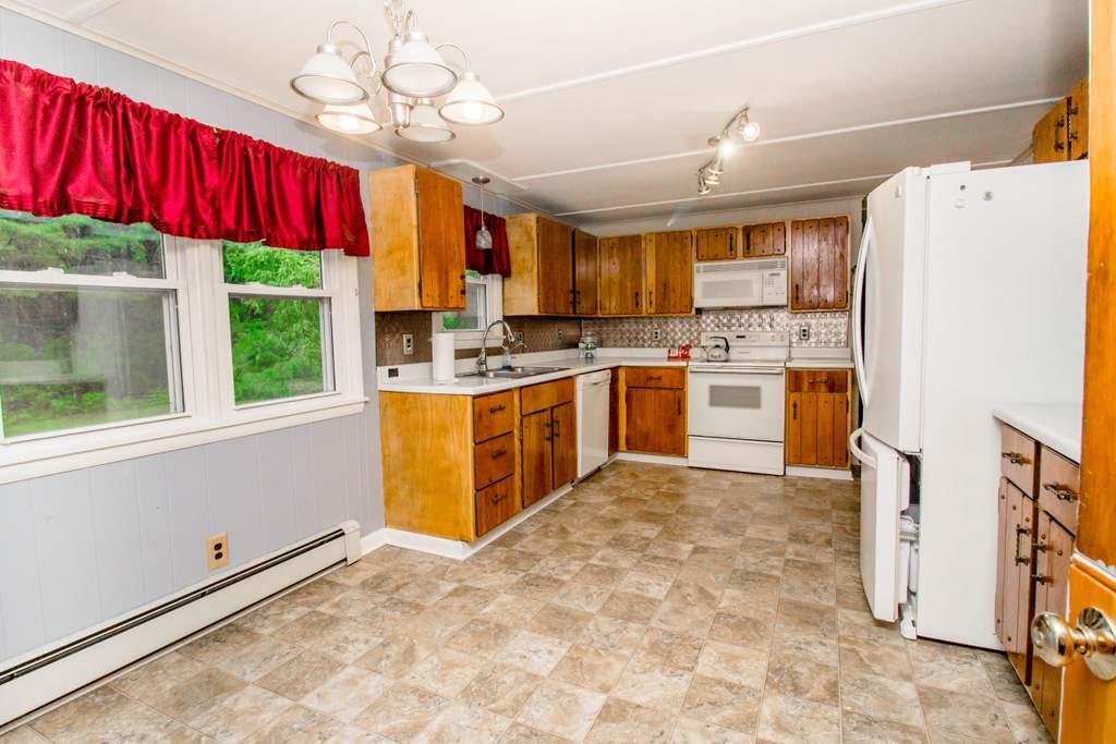 146 Davis Road Farmington, ME 04938 - Photo 3 of 20 Kitchen