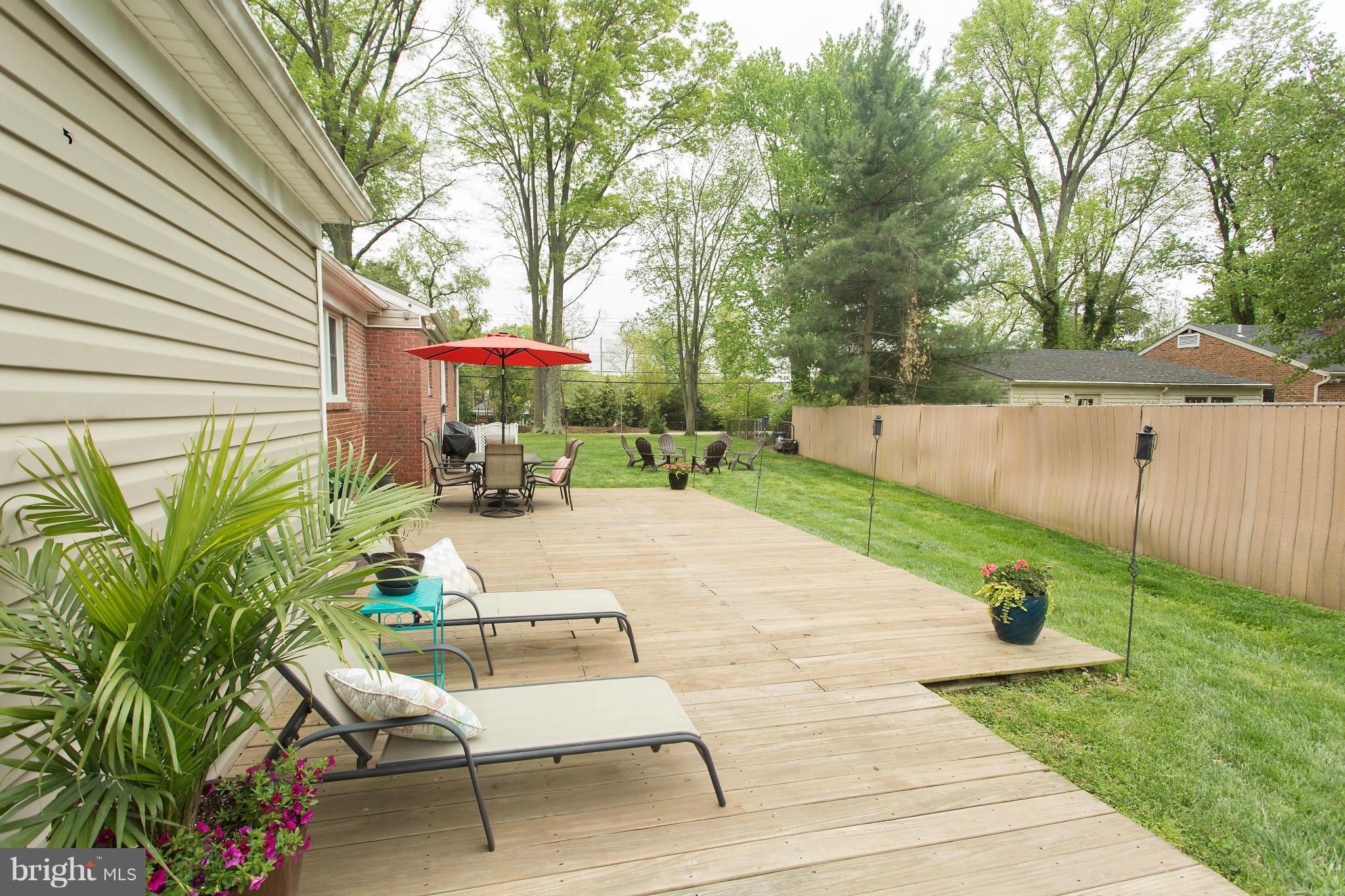 8826 Cooper Road Alexandria, VA 22309 - Photo 25 of 27 Exterior (Rear)