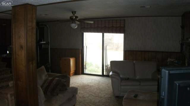 6287 Elms Road Flushing, MI 48433 - Photo 14 of 20 20458717-13.JPG