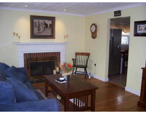 30 Millbrook Road Beverly, MA 01915 - Photo 3 of 14