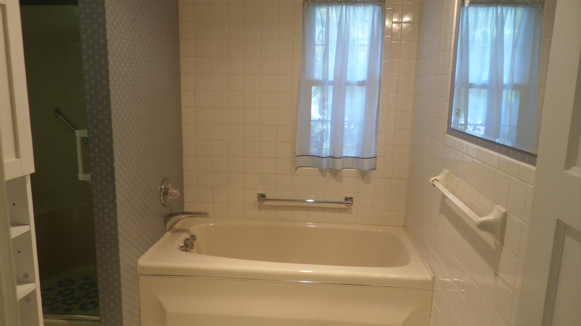 118 East Pasadena Road Oak Ridge, TN 37830 - Photo 15 of 27 Full Bath