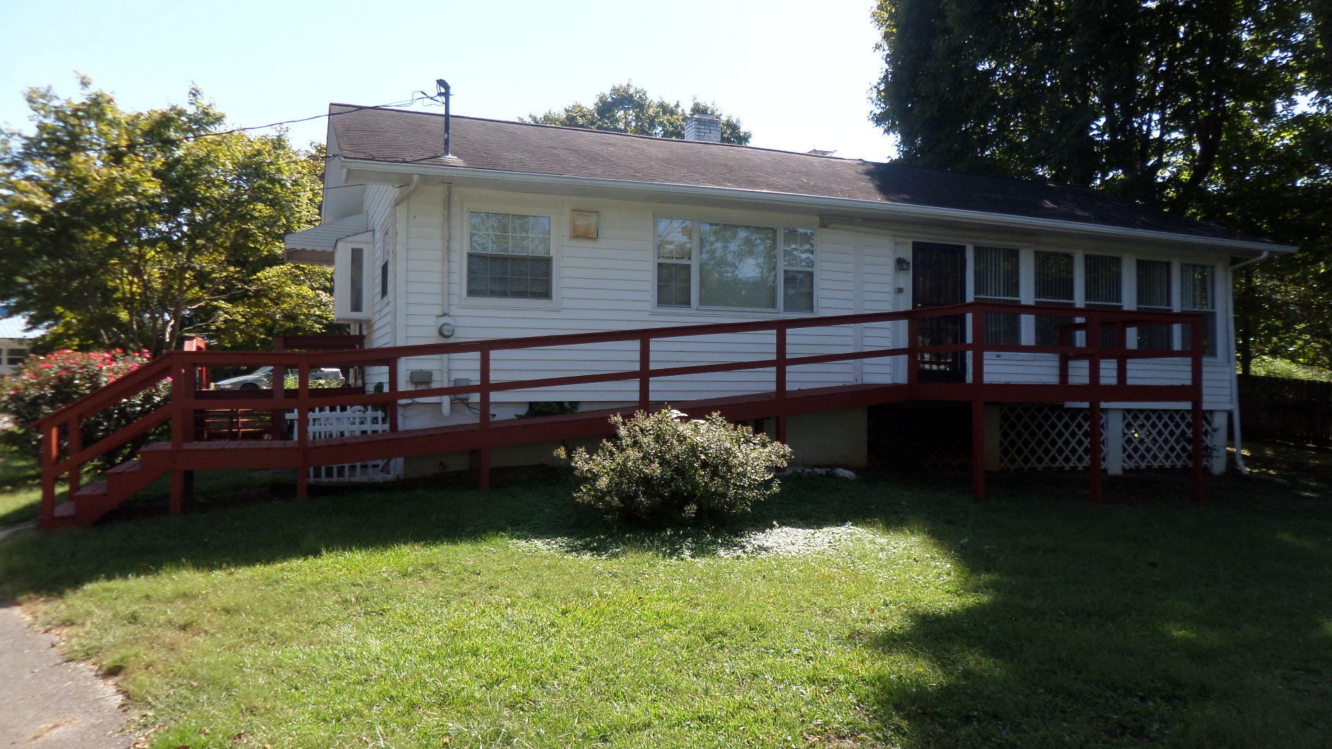 118 East Pasadena Road Oak Ridge, TN 37830 - Photo 27 of 27 Back of House 1