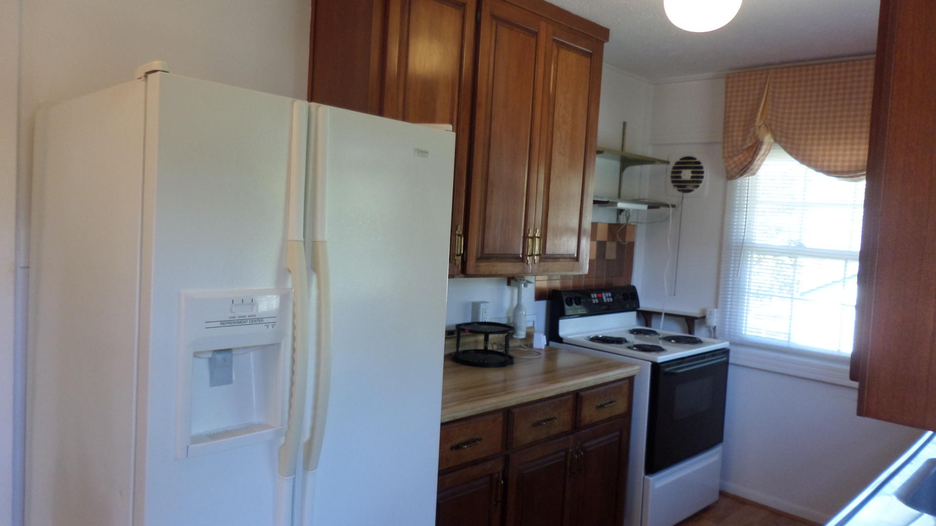 118 East Pasadena Road Oak Ridge, TN 37830 - Photo 4 of 27 Kitchen