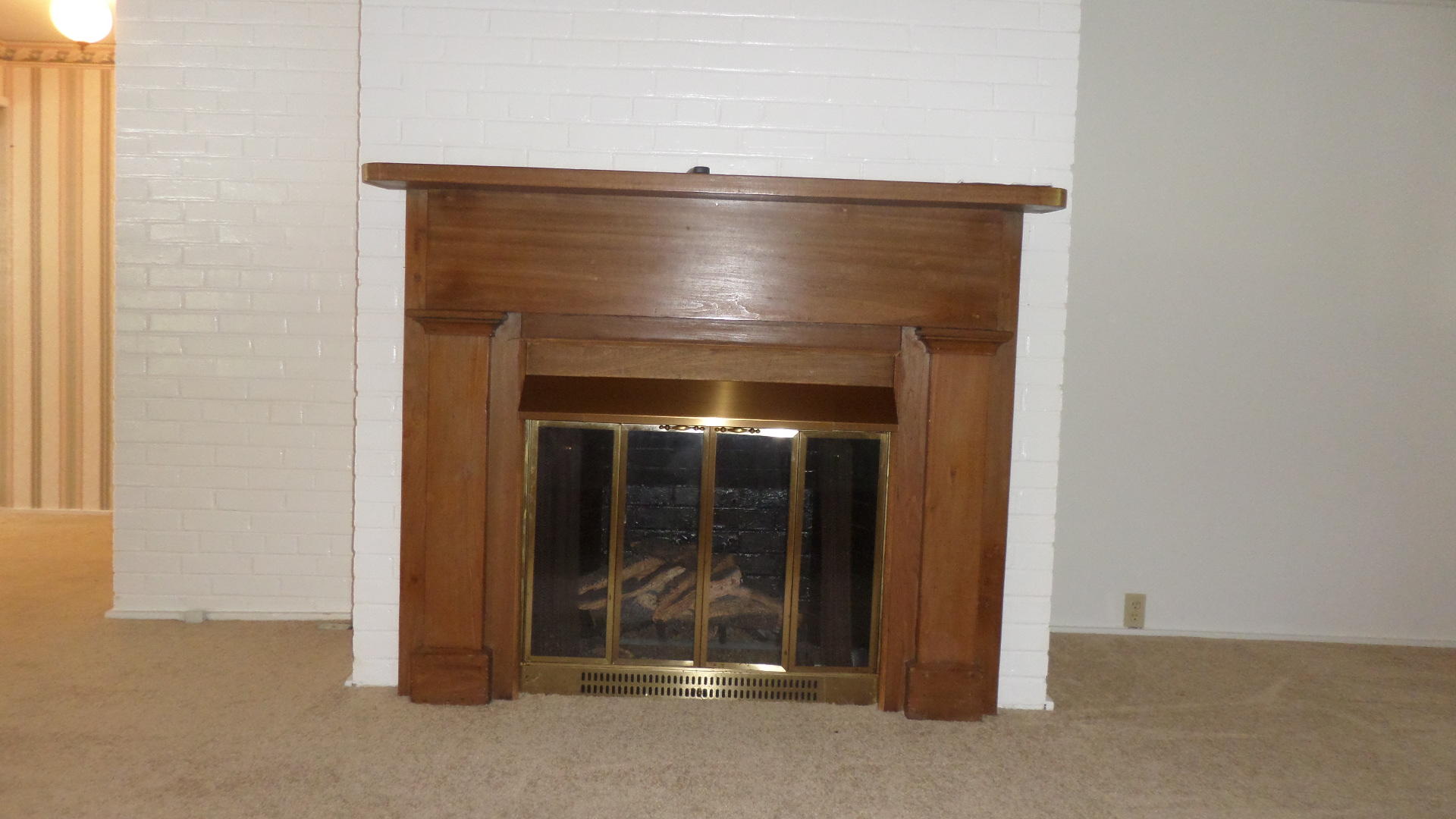 118 East Pasadena Road Oak Ridge, TN 37830 - Photo 5 of 27 Gas Logs Fireplace