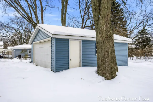 $309,900 | 803 South Griffin Street, Grand Haven, MI 49417