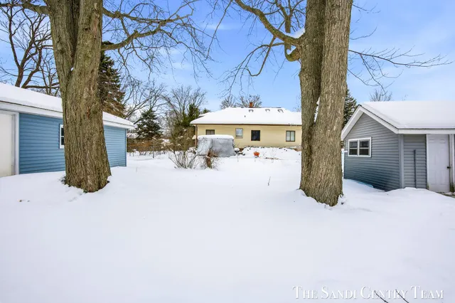 $309,900 | 803 South Griffin Street, Grand Haven, MI 49417