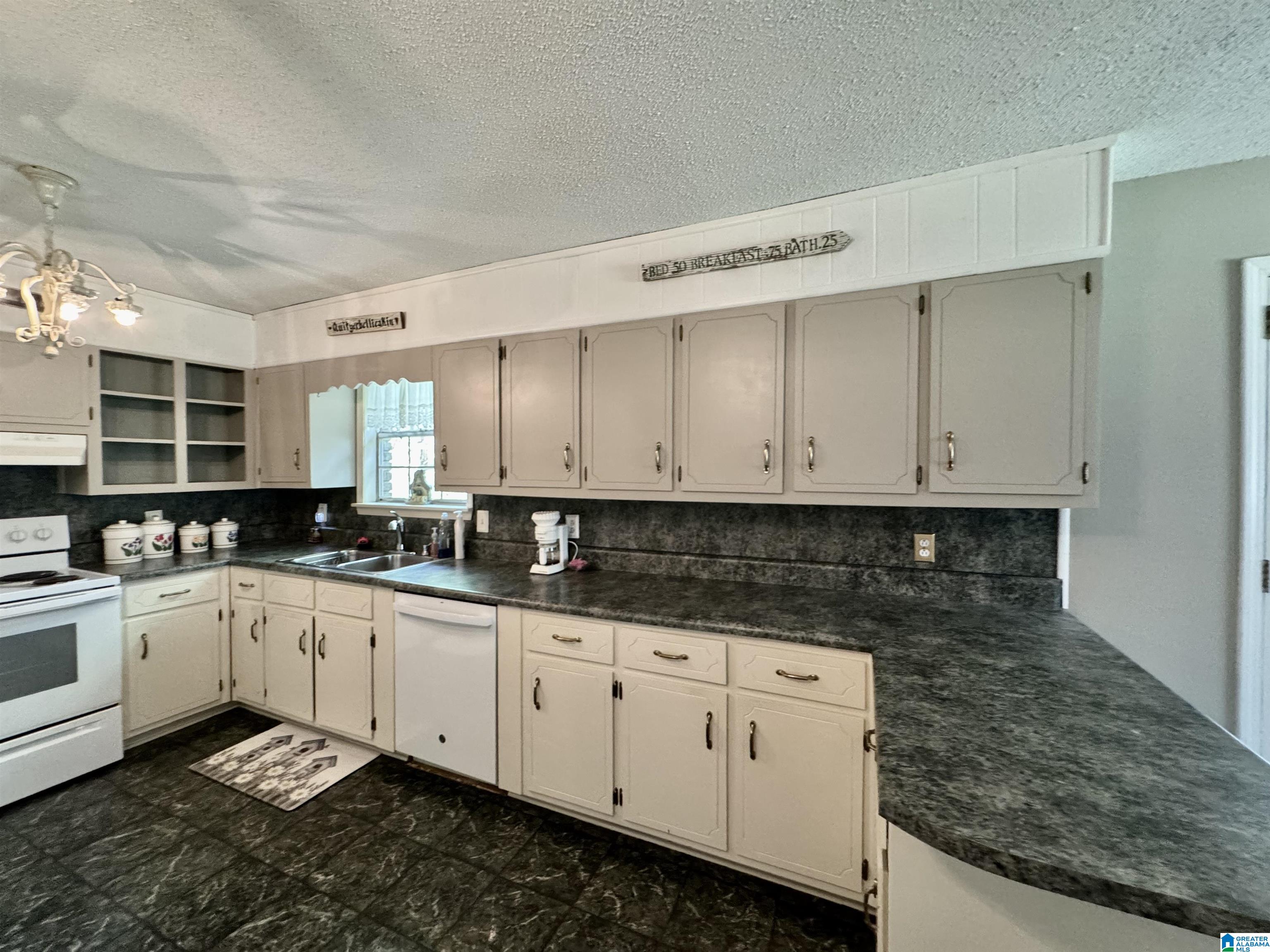 444 Mill Creek Road Warrior, AL 35180 - Photo 20 of 46
