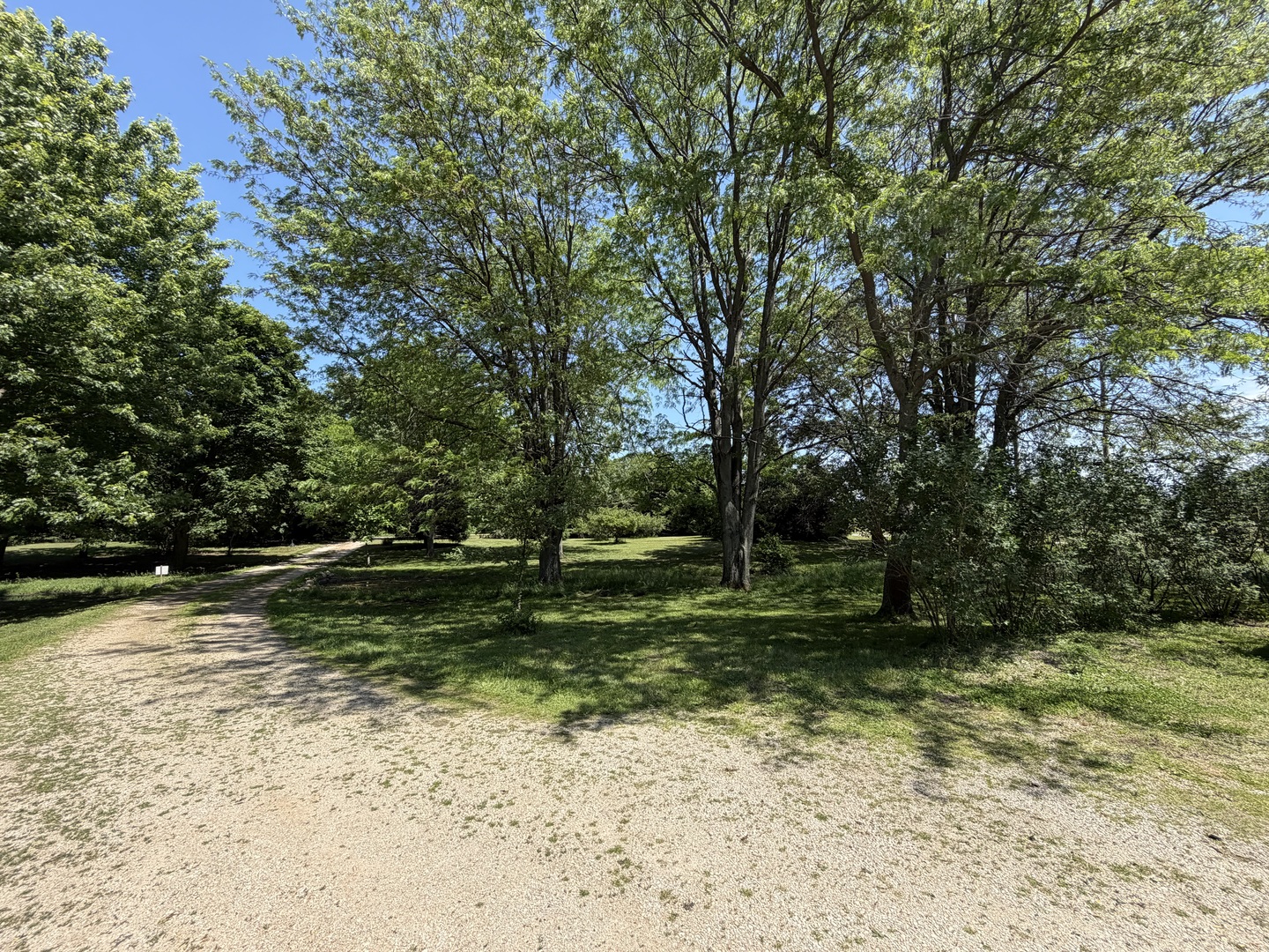 737 A Searls Road Amboy, IL 61310 - Photo 6 of 23