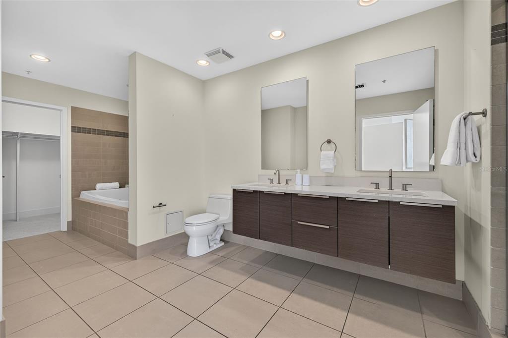 175 1st Street South, Unit 2107 St. Petersburg, FL 33701 - Photo 29 of 52 Gallery Image 29