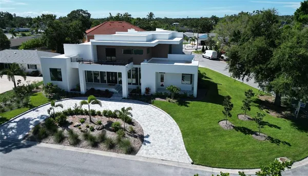 $2,549,000 | 2110 Michele Drive, Sarasota, FL 34231