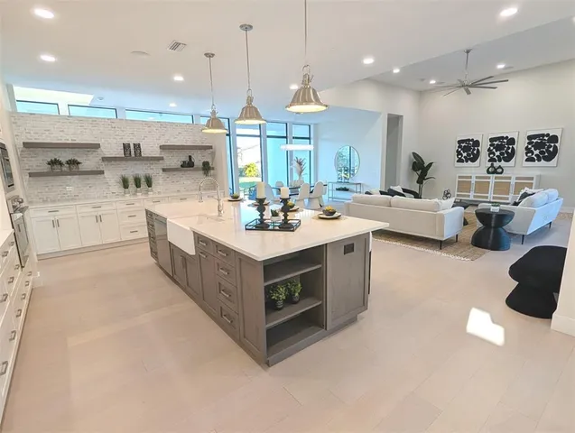 $2,690,000 | 2110 Michele Drive, Sarasota, FL 34231