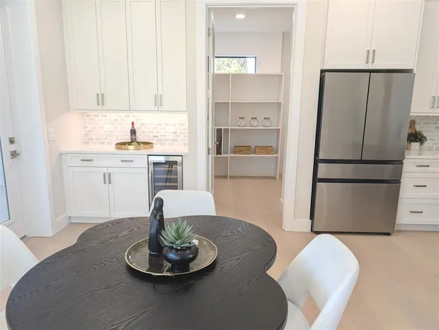 $2,690,000 | 2110 Michele Drive, Sarasota, FL 34231