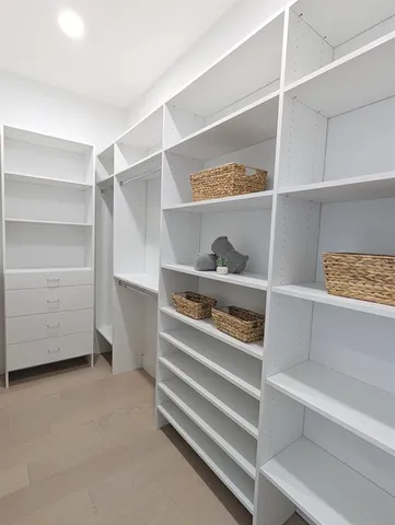 $2,690,000 | 2110 Michele Drive, Sarasota, FL 34231