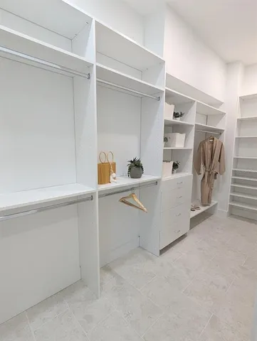 $2,690,000 | 2110 Michele Drive, Sarasota, FL 34231