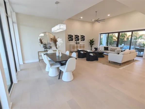 $2,549,000 | 2110 Michele Drive, Sarasota, FL 34231