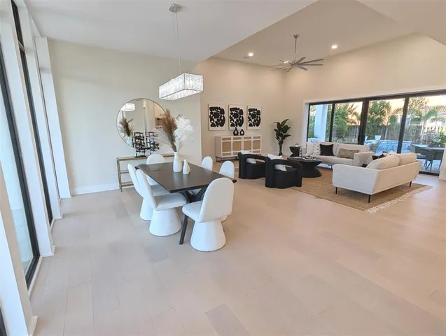 $2,690,000 | 2110 Michele Drive, Sarasota, FL 34231