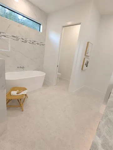 $2,690,000 | 2110 Michele Drive, Sarasota, FL 34231