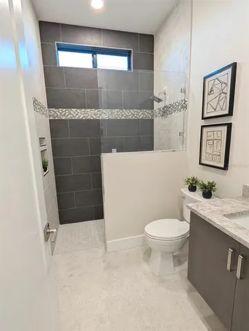 $2,690,000 | 2110 Michele Drive, Sarasota, FL 34231