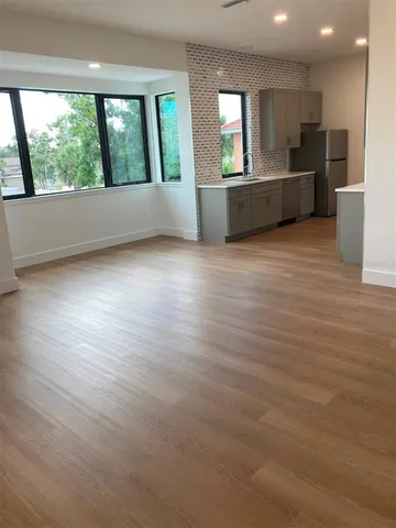 $2,690,000 | 2110 Michele Drive, Sarasota, FL 34231