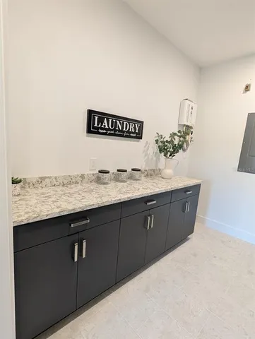 $2,690,000 | 2110 Michele Drive, Sarasota, FL 34231