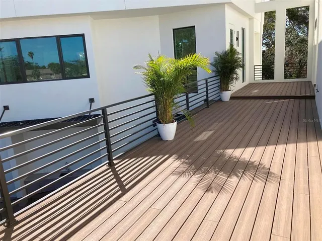 $2,690,000 | 2110 Michele Drive, Sarasota, FL 34231