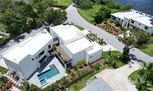 $2,549,000 | 2110 Michele Drive, Sarasota, FL 34231