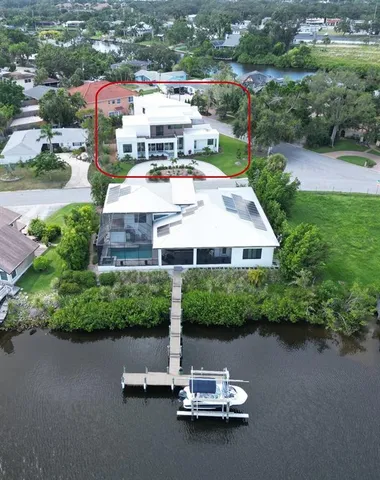 $2,690,000 | 2110 Michele Drive, Sarasota, FL 34231