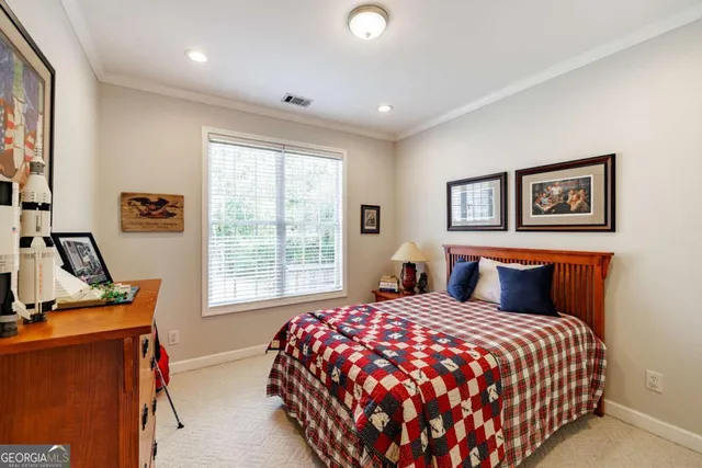 a view of entryway with washer and dryer