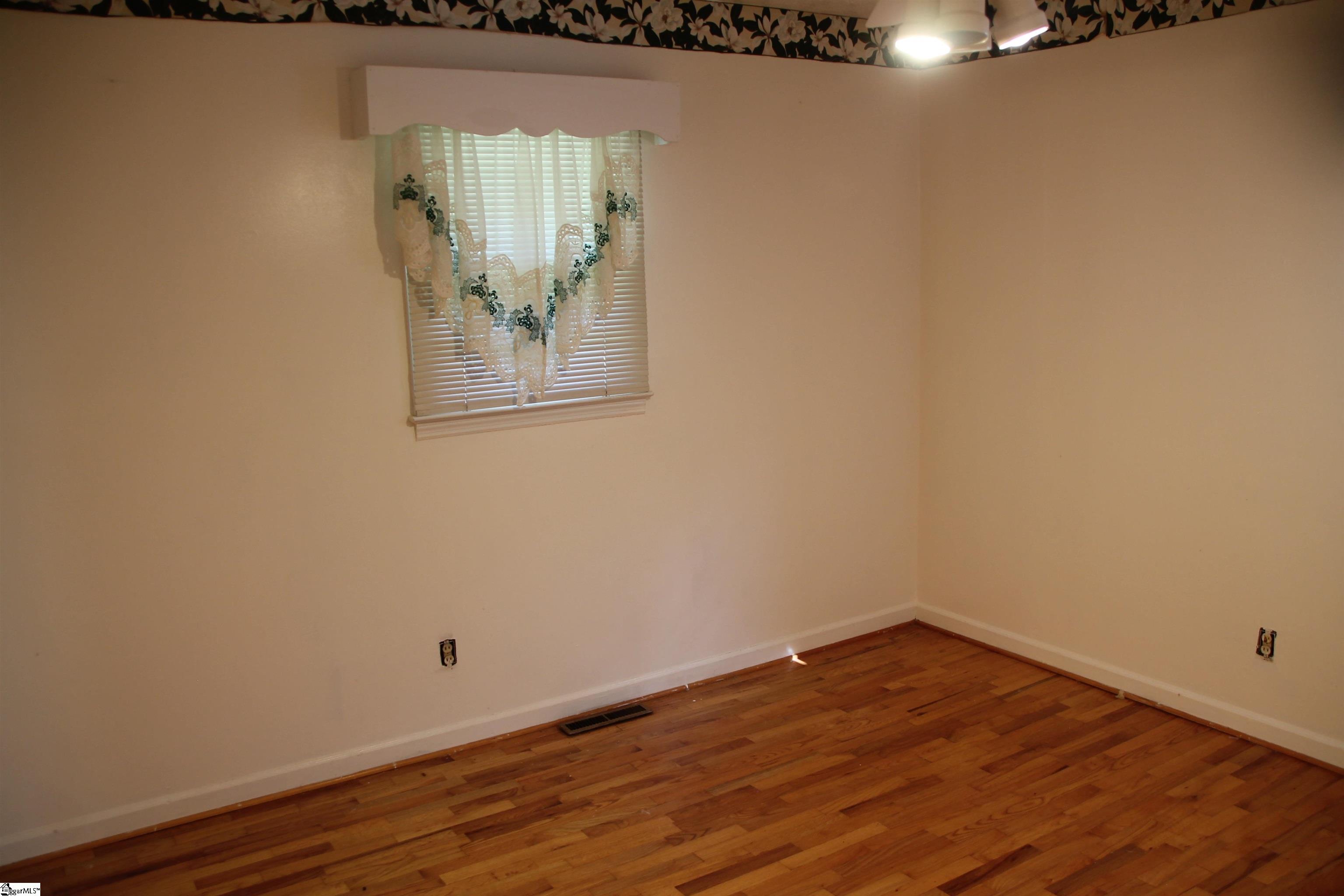 109 Riddle Street Laurens, SC 29360 - Photo 12 of 23 Gallery Image 12