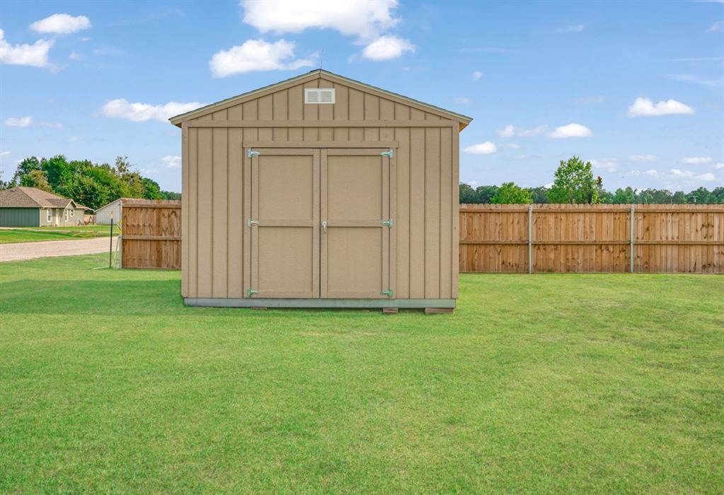 21 Private Road Paris, TX 75462 - Photo 14 of 15 View of shed