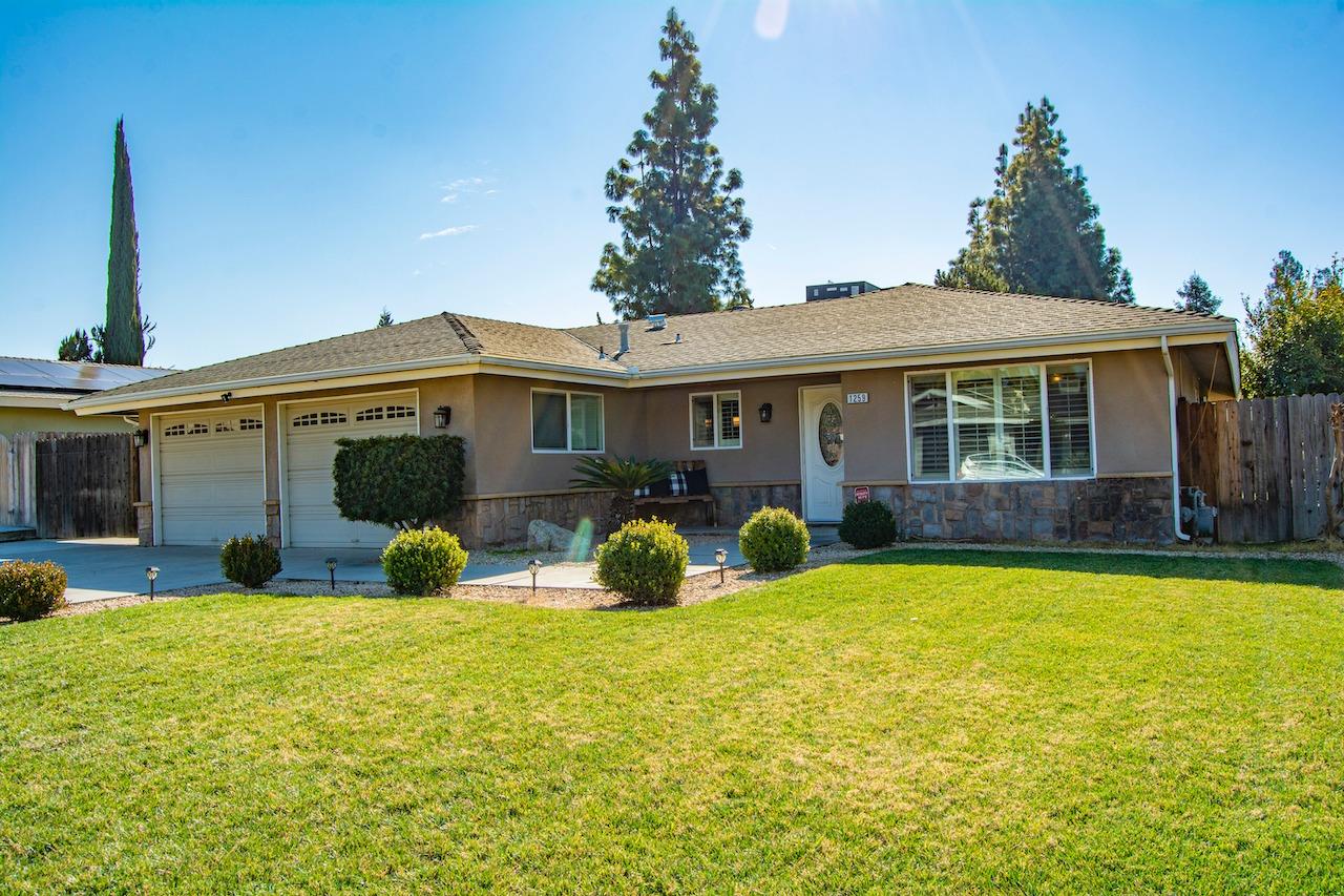 1259 West Eymann Avenue Reedley, CA 93654 - Photo 3 of 24 Gallery Image 3