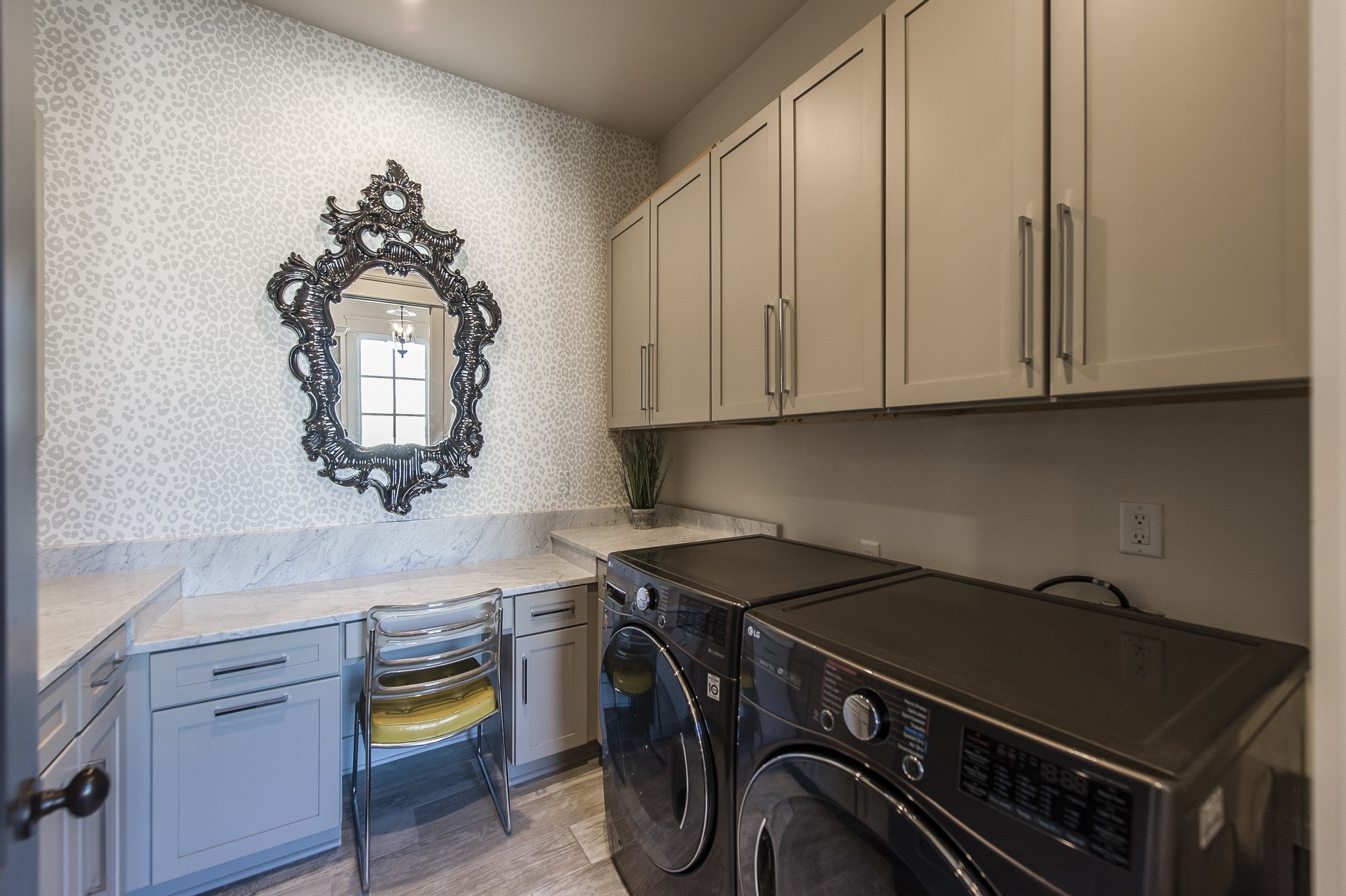 1132 Glenwood Avenue Nashville, TN 37204 - Photo 23 of 61 a utility room with dryer and washer