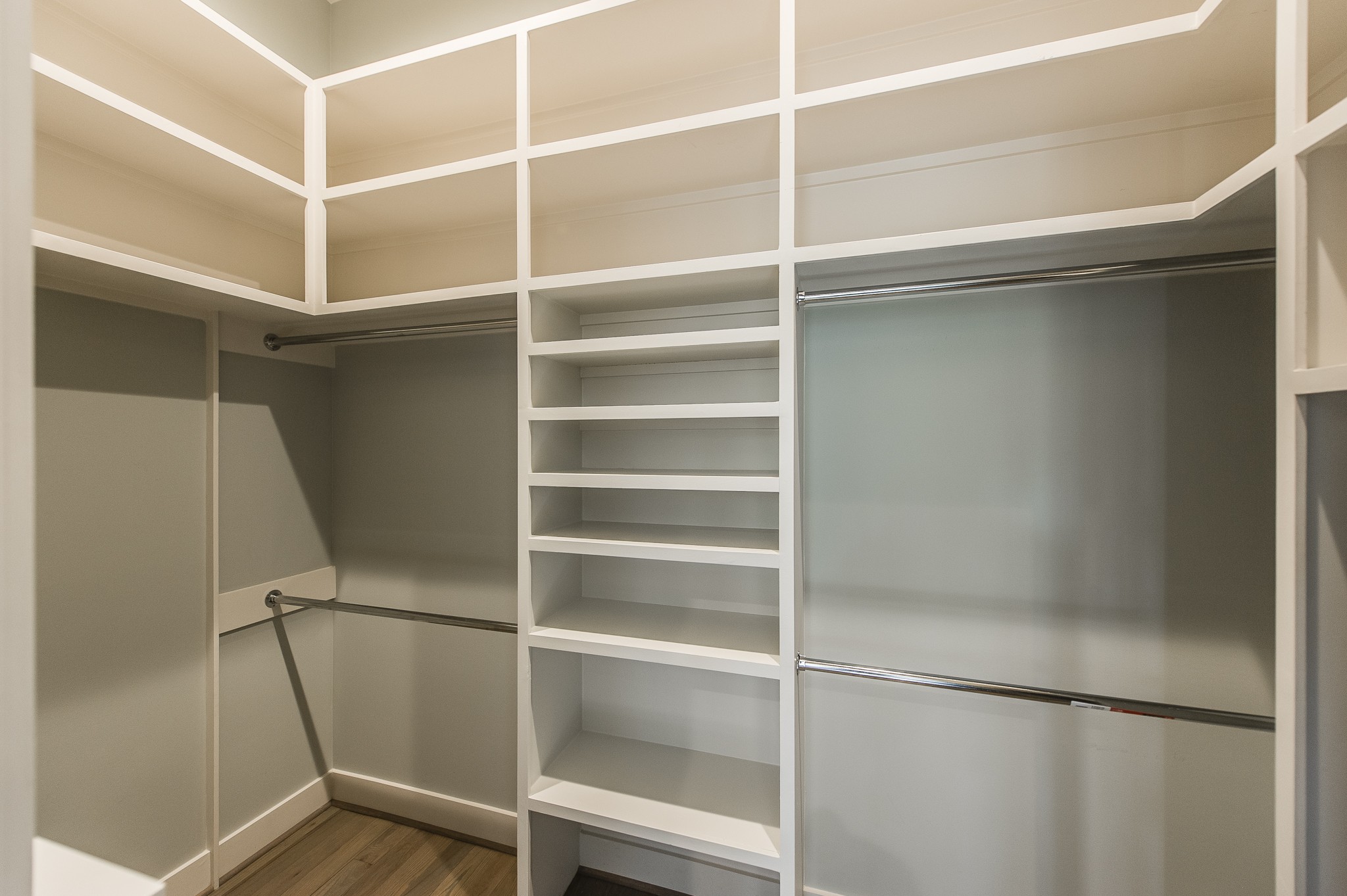 1132 Glenwood Avenue Nashville, TN 37204 - Photo 33 of 61 a view of walk in closet with empty racks