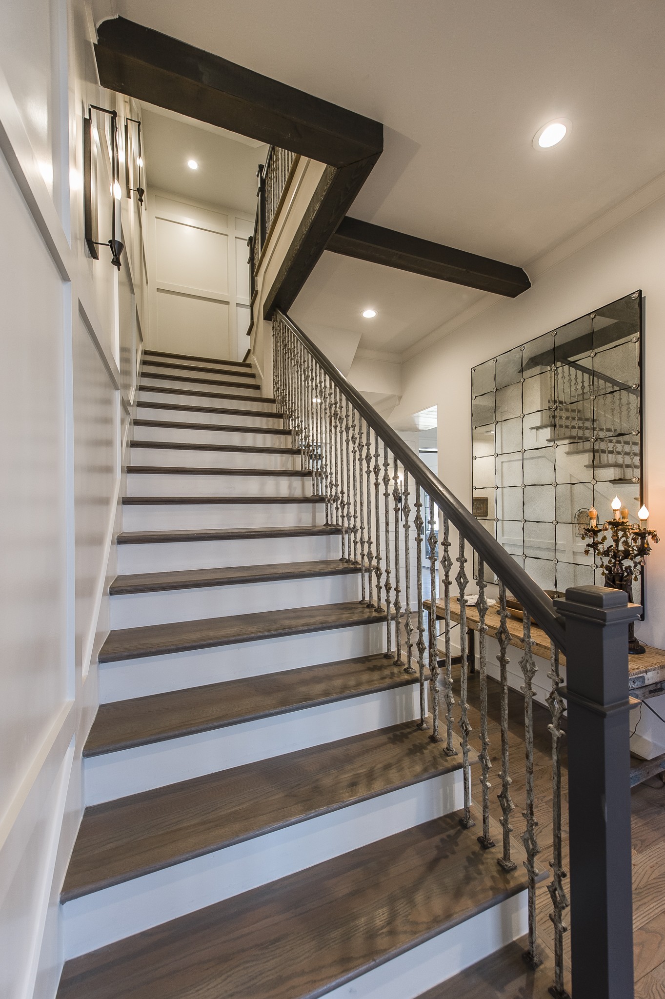 1132 Glenwood Avenue Nashville, TN 37204 - Photo 34 of 61 a view of entryway