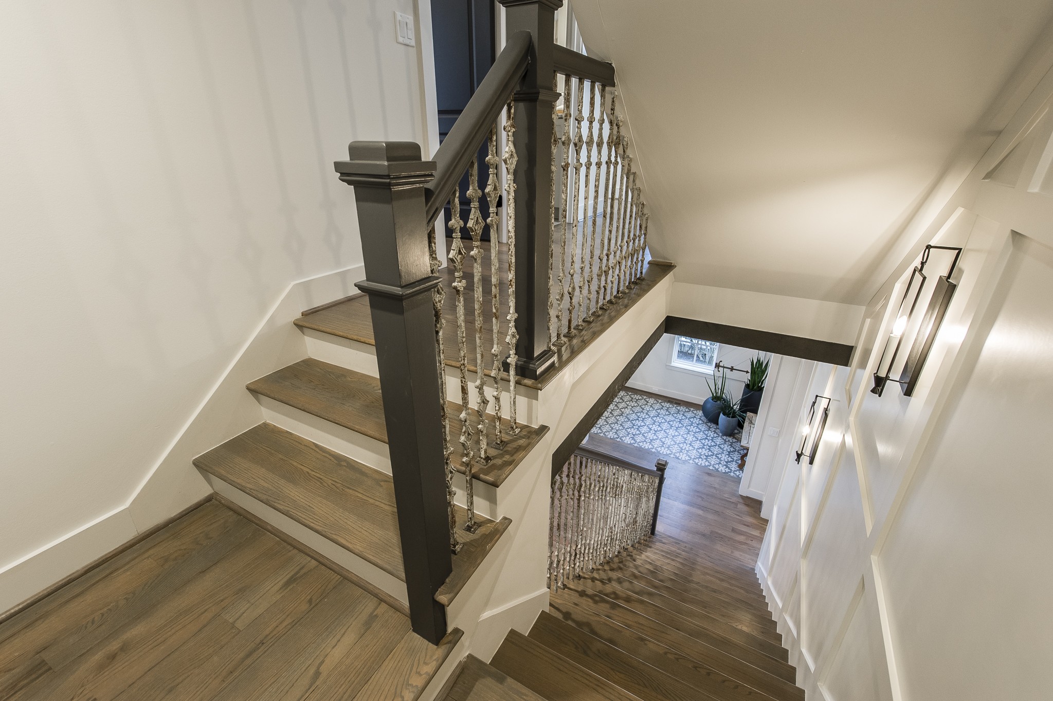 1132 Glenwood Avenue Nashville, TN 37204 - Photo 35 of 61 a view of entryway and hall with wooden floor
