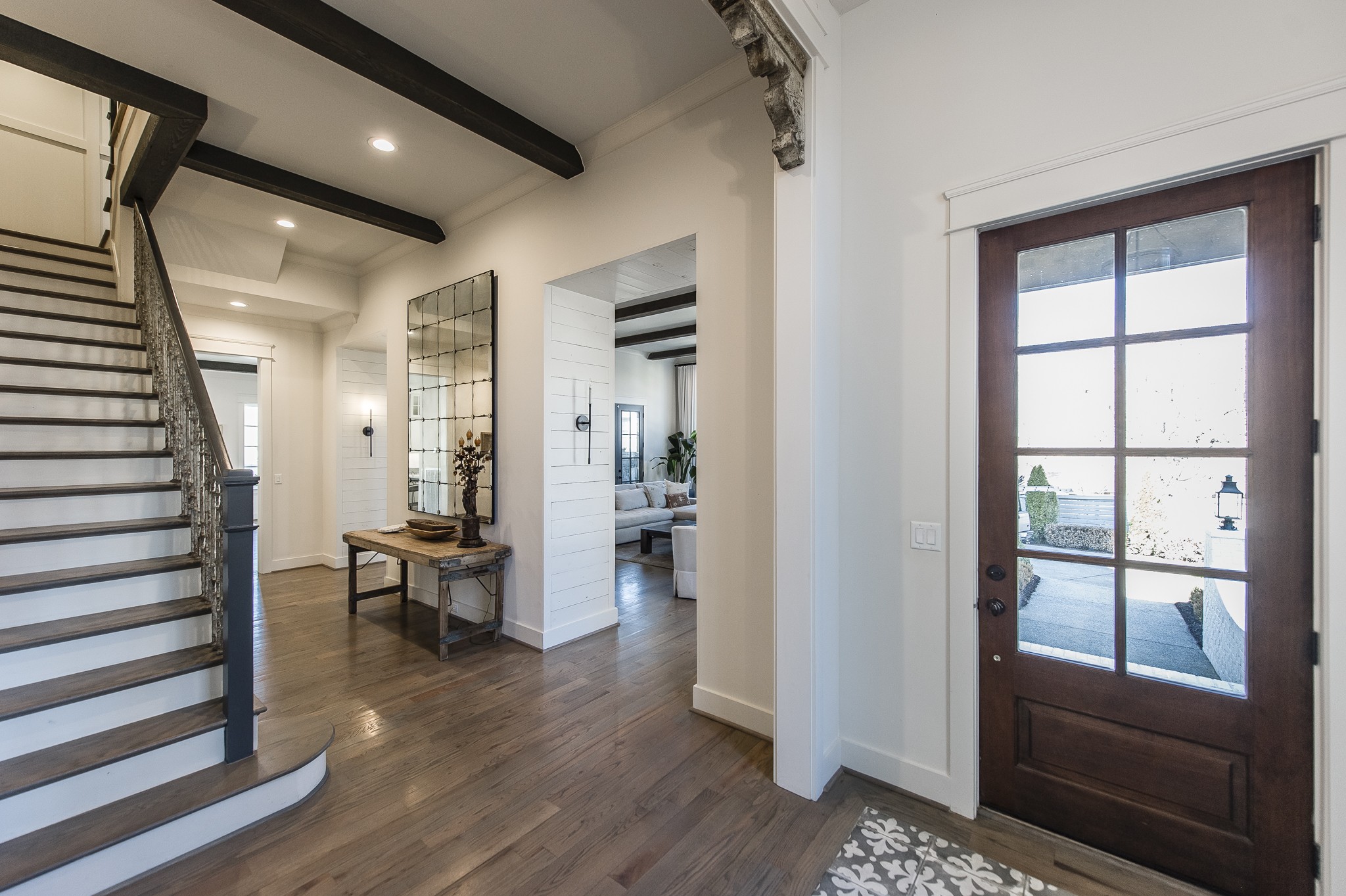 1132 Glenwood Avenue Nashville, TN 37204 - Photo 5 of 61 a living room with furniture and a window