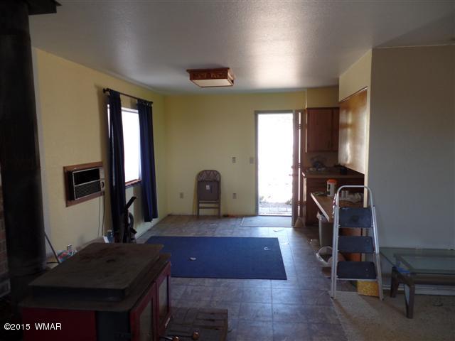 2213 Raven Road Show Low, AZ 85901 - Photo 7 of 12
